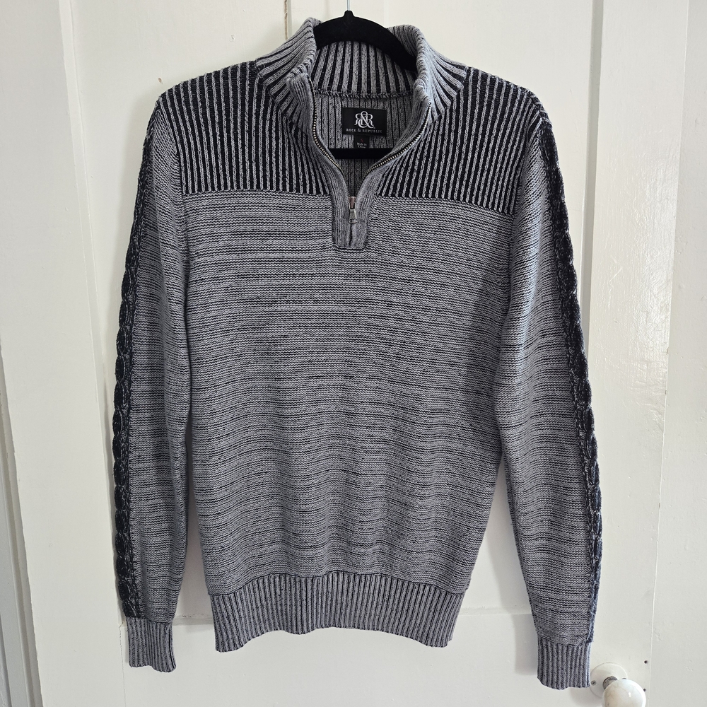 Rock and Republic Men's Gray Knit Sweater Men’s Small Quarter Zip, 1/4 Zip, NWOT